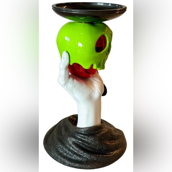 BATH & BODY WORKS DISNEY
Villains Evil Queen Poison
Apple Candle Holder NIB - Picture 4 of 5